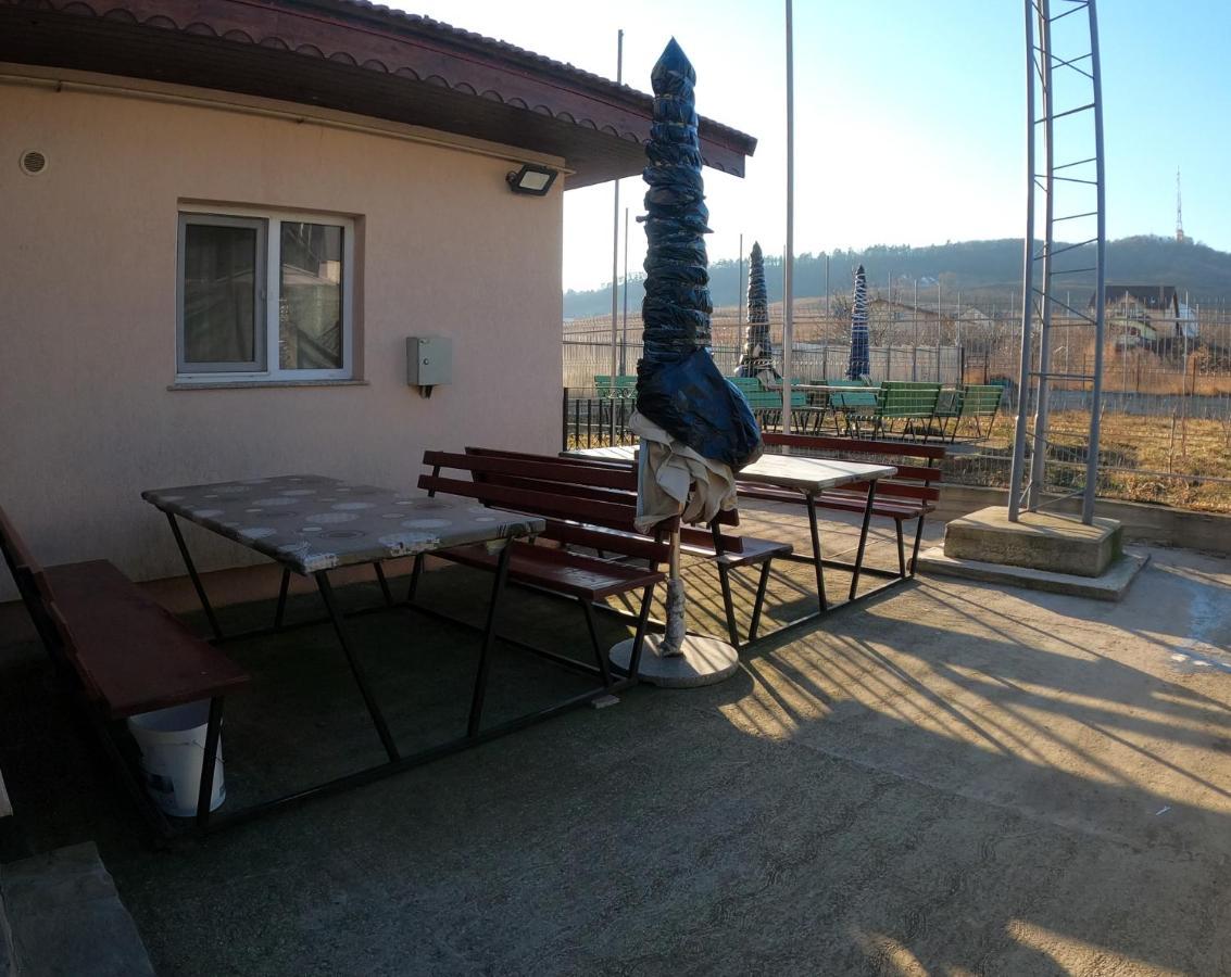 Motel Aris Meridian Piatra Neamt Exterior photo
