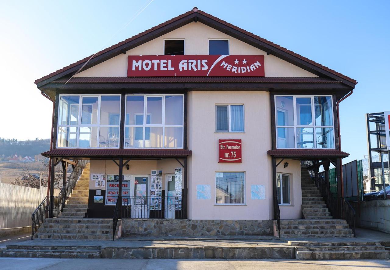 Motel Aris Meridian Piatra Neamt Exterior photo