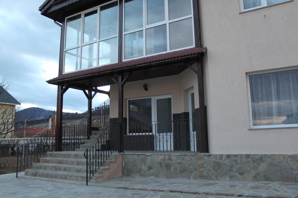 Motel Aris Meridian Piatra Neamt Exterior photo