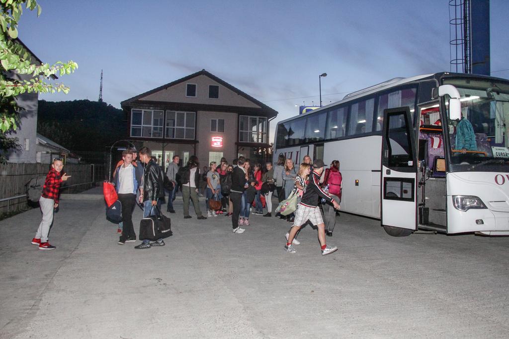 Motel Aris Meridian Piatra Neamt Exterior photo